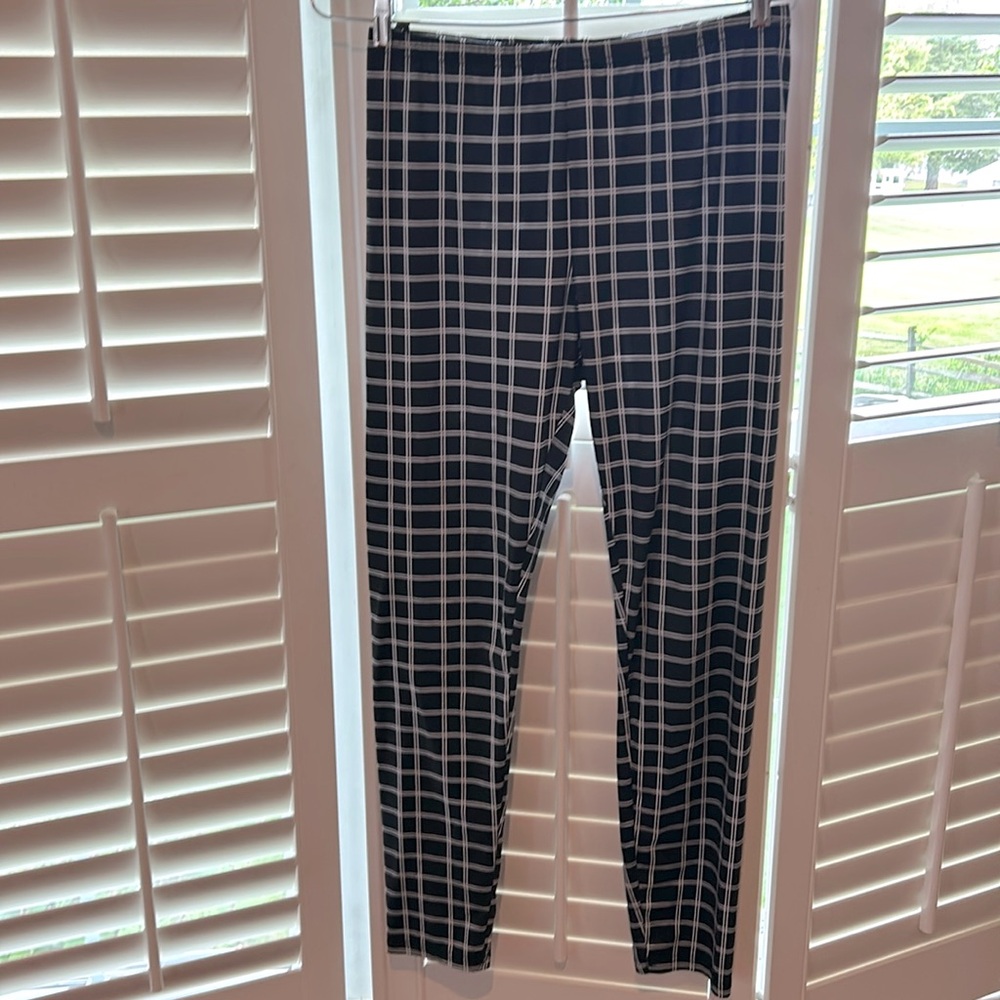 SHEIN Black and white checked leggings stretch size large